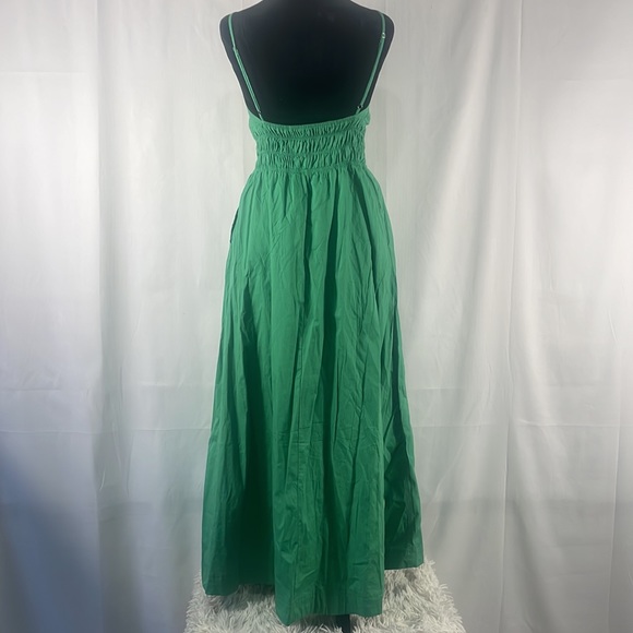 Green maxi dress, spaghetti straps adjustable, v neck, Elastic waist,Large - Picture 4 of 11